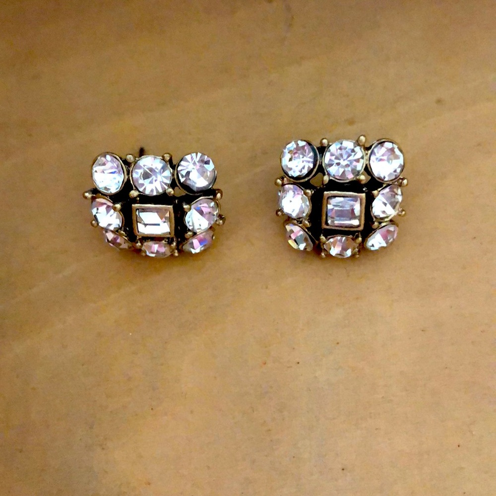 trendy glamorous earrings